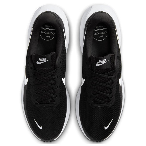 Nike Revolution 8